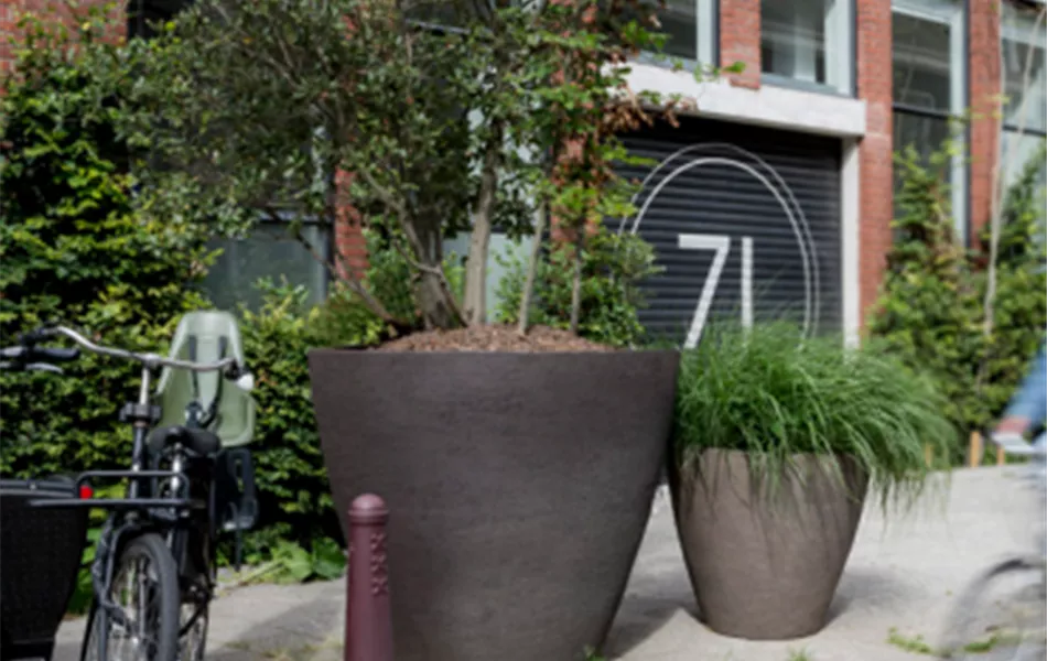 Atelier Vierkant Pflanzgefäss A80 Schwarz Atelier Vierkant Pflanzgefäss A80 Schwarz